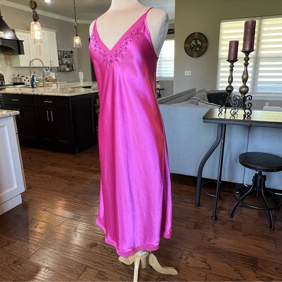 Morgan Taylor Pink Satin Long Night Gown Small Slip Dress Chemise Wet Look - Picture 5 of 11